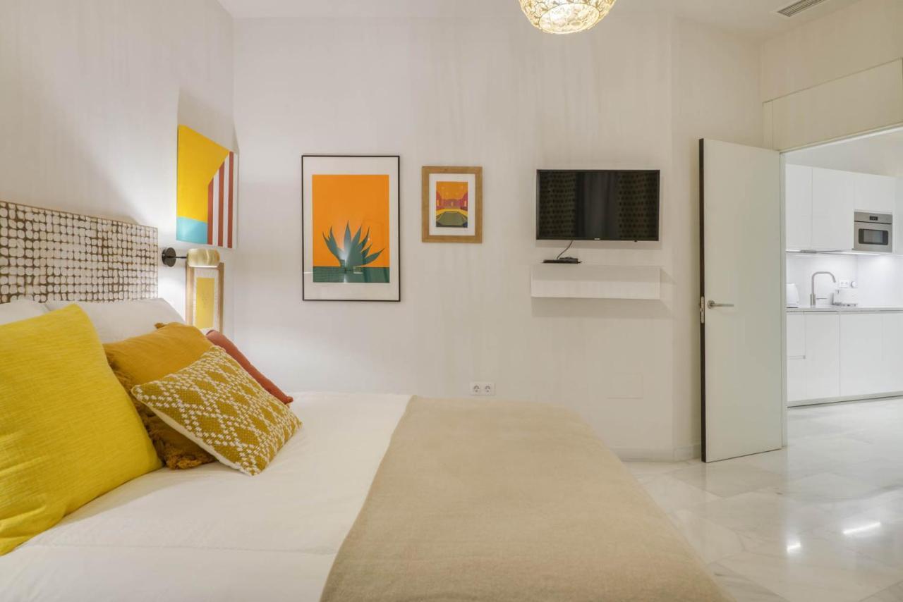 Larios Suites In Malaga By Solaga Holiday Homes Exterior photo